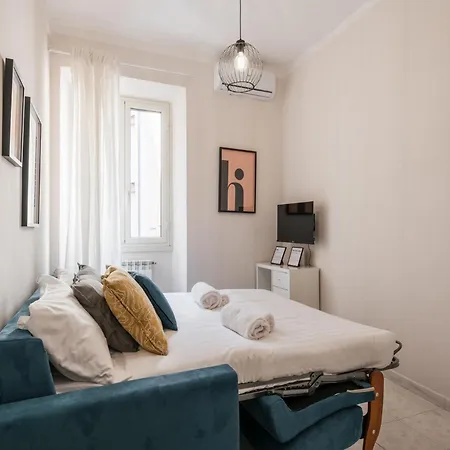 The Rent - Spacious One-bedroom Near Colosseum *