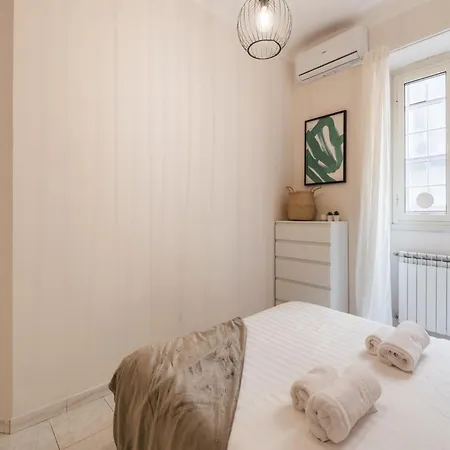 The Rent - Spacious One-bedroom Near Colosseum * Rom