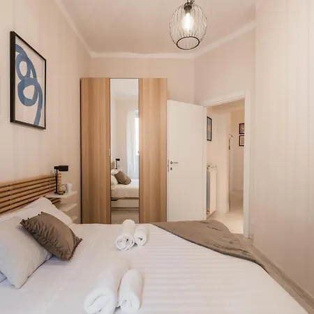 Lejlighed The Rent - Spacious One-bedroom Near Colosseum Rom