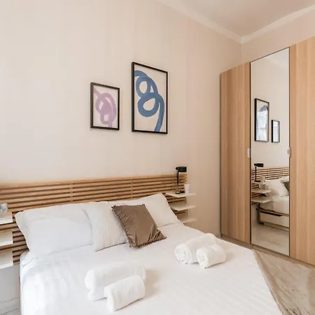 The Rent - Spacious One-bedroom Near Colosseum * Rom